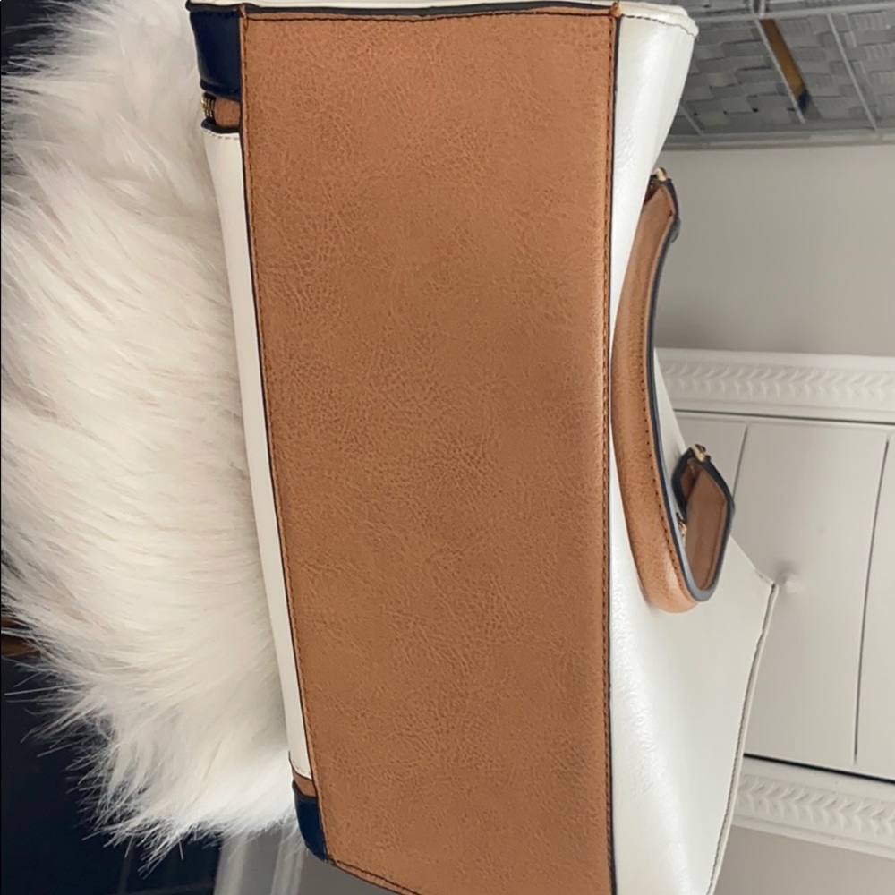 Purse - Picture 4 of 5